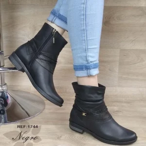 1744 Negro